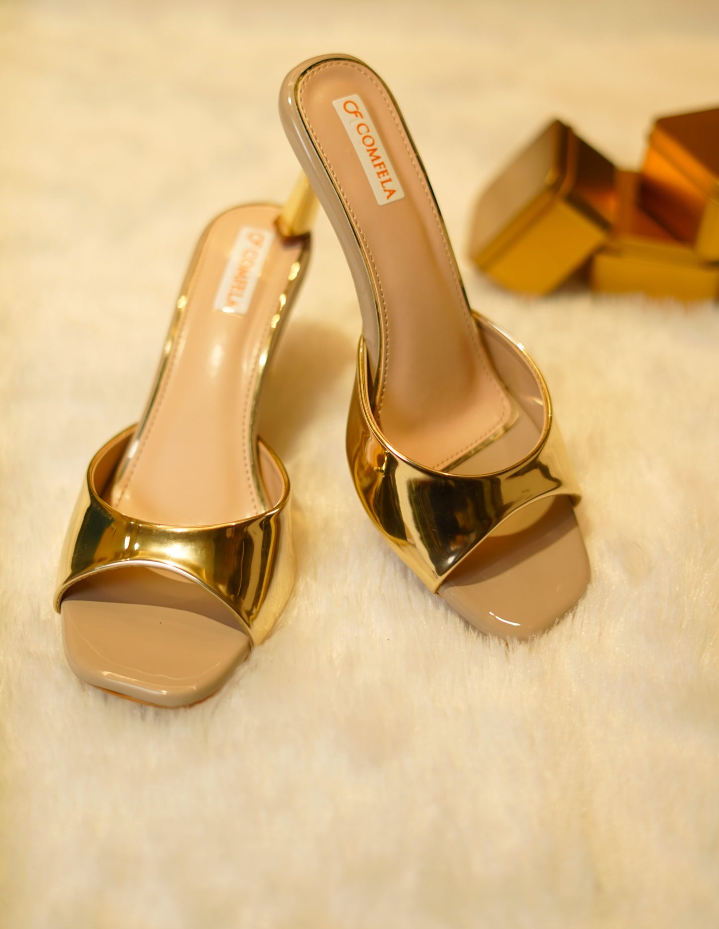 GLOWHEELS - GOLDEN STILLETO