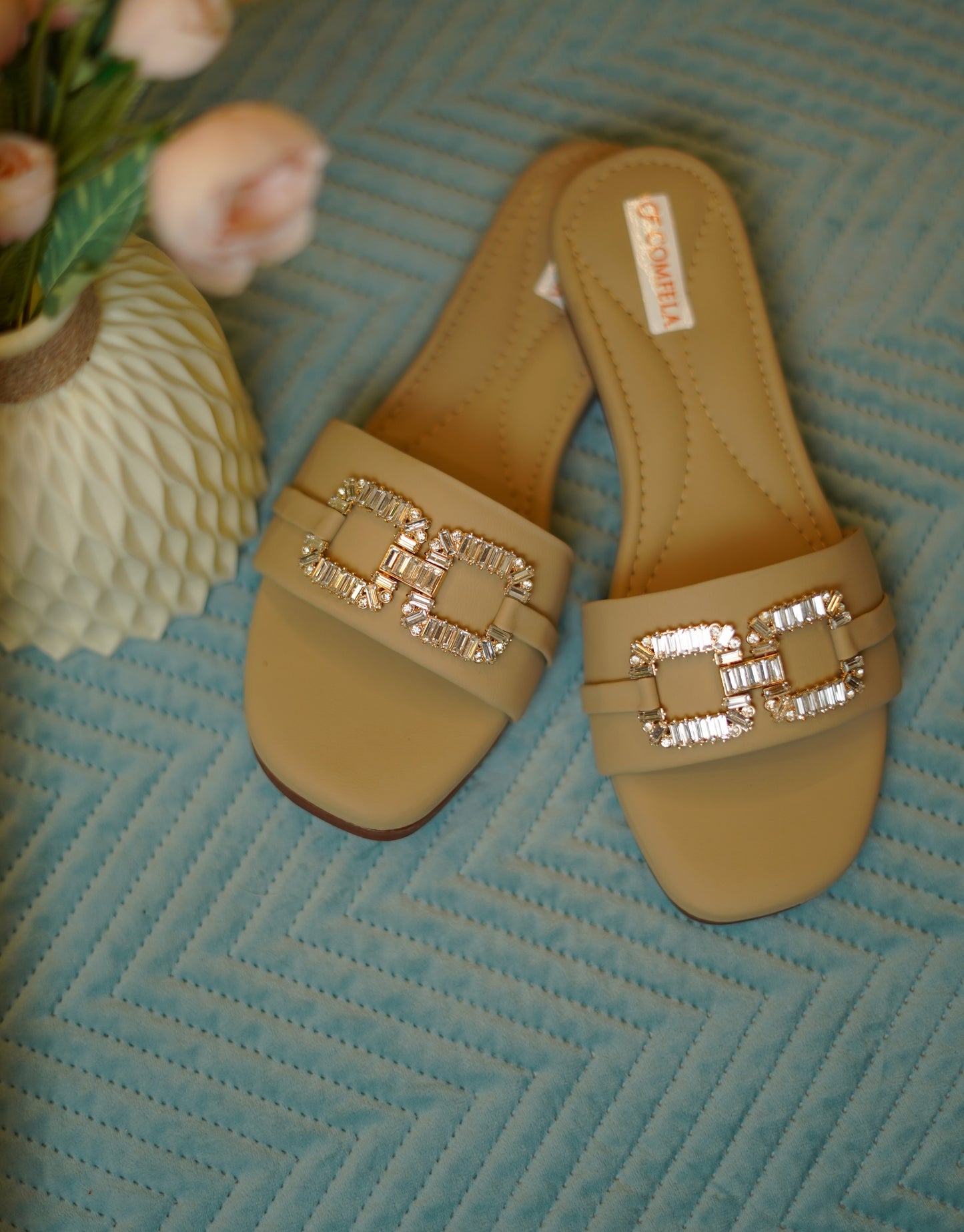 CUSHY FLATS- BEIGE