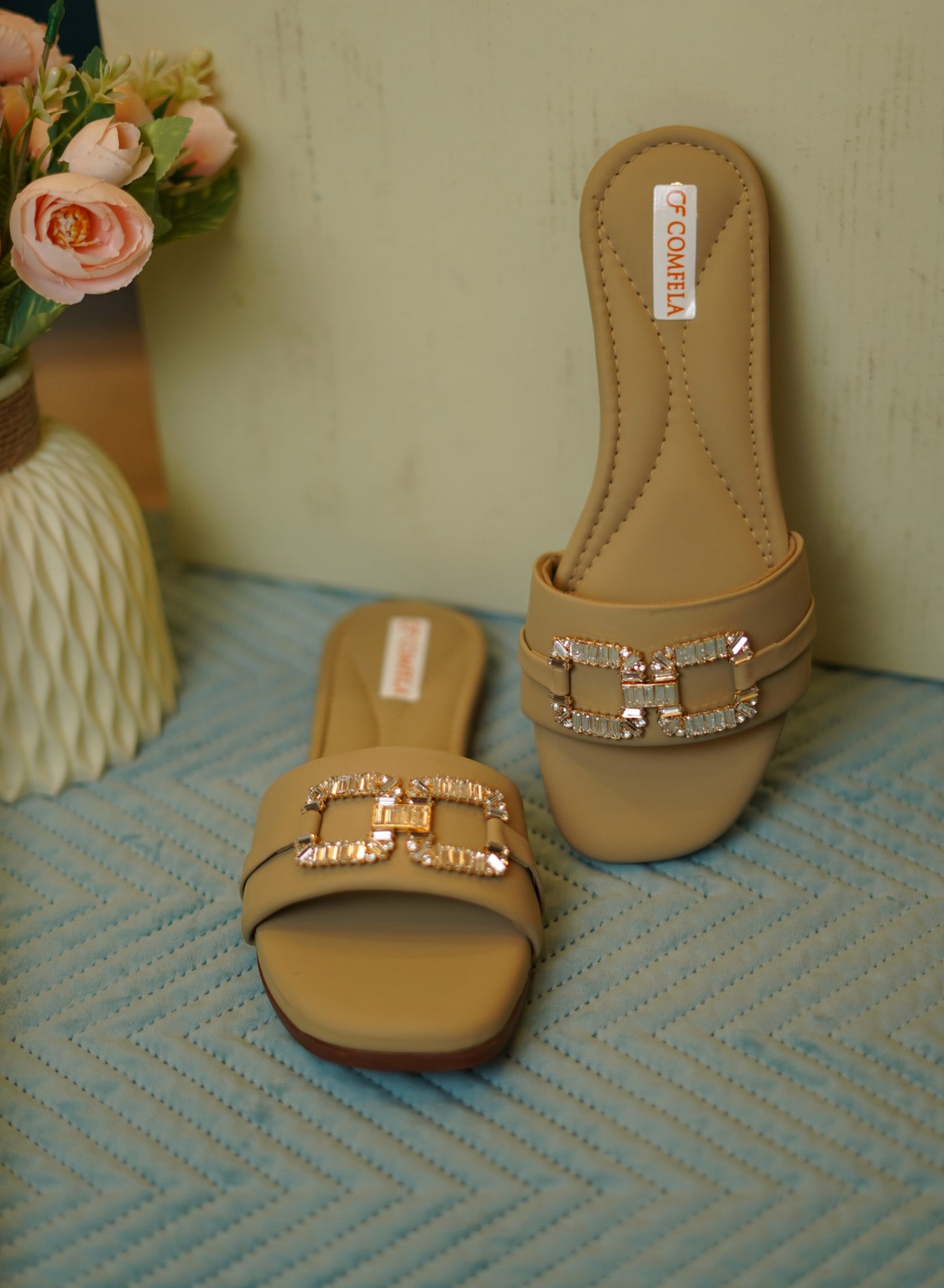 CUSHY FLATS- BEIGE